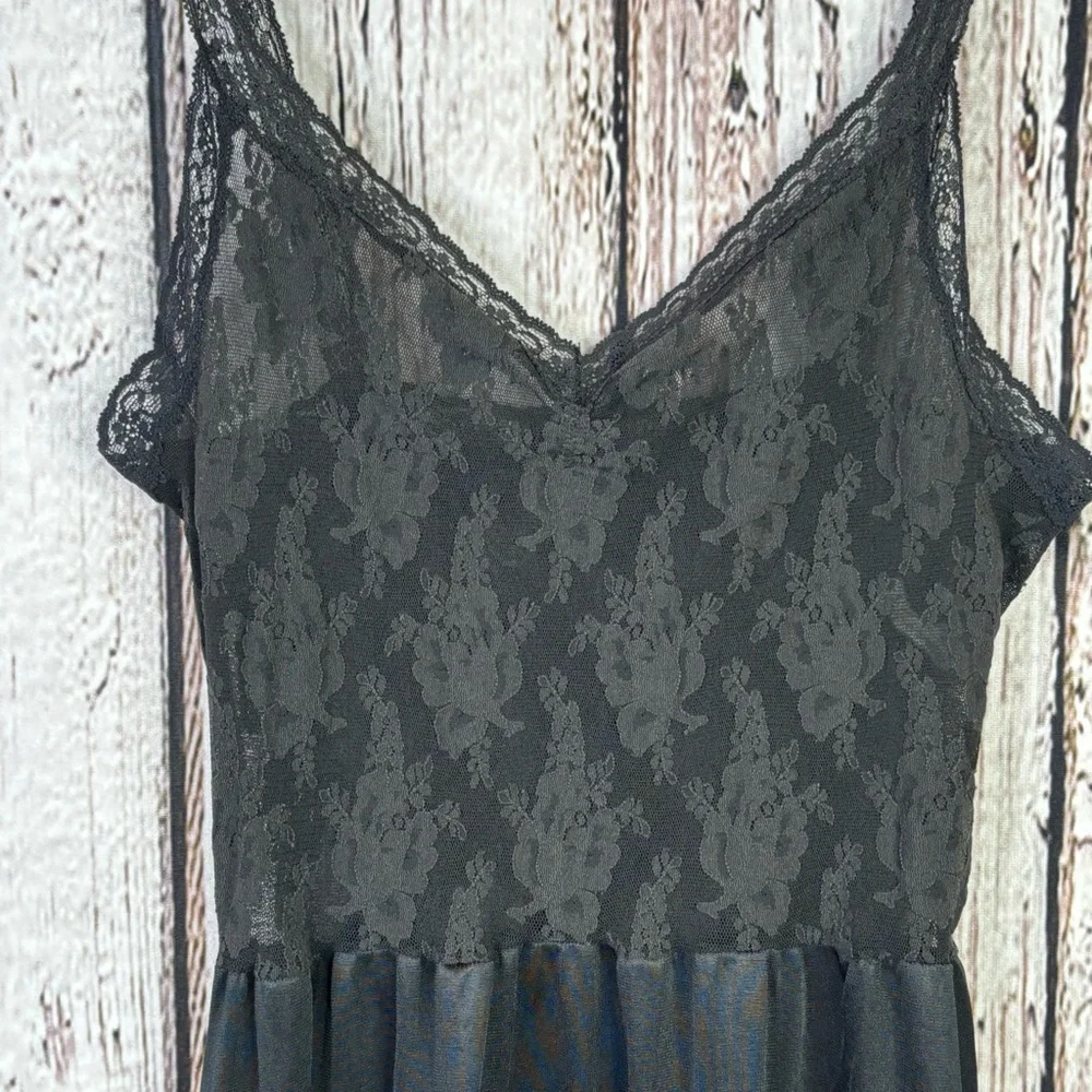 Vintage Vanity Fair Black Lace Nylon Slip Nightgown‎ Dress Lingerie Negligee 32